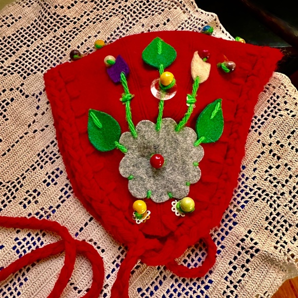 Vintage 40s Woman’s Red Wool HandmadeTyrolean Style Snow Bonnet / Winter Hat - Picture 4 of 15